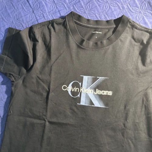 Unisex short sleeve tees used, various brands and sizes