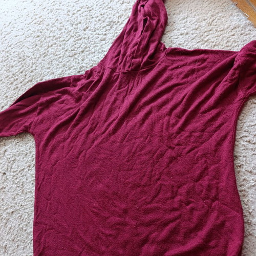 Knitted t-shirt used one size red with hood