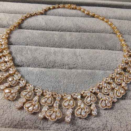 Luxury 4-piece gold-plated jewelry set with zircon stones