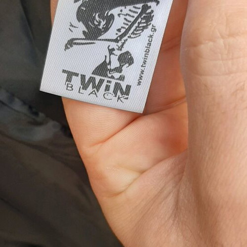 Αμάνικο παλτό Twin Black μαύρο σαν καινούργιο, τσόχα
