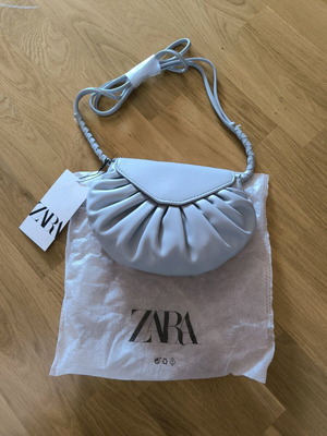 Τσάντα Zara καινούργια, γκρι με λουράκι