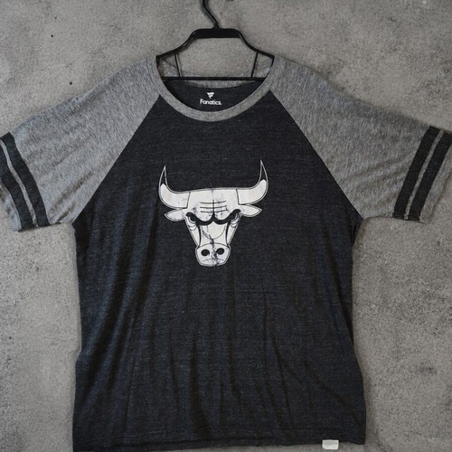 Fanatics Chicago Bulls T-shirt like new, size XL, NBA