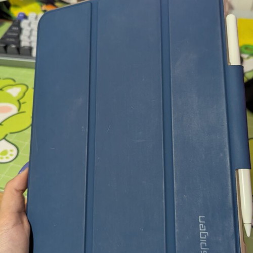 Spigen Ultra Hybrid Pro Flip Case for iPad Air 4/5 like new