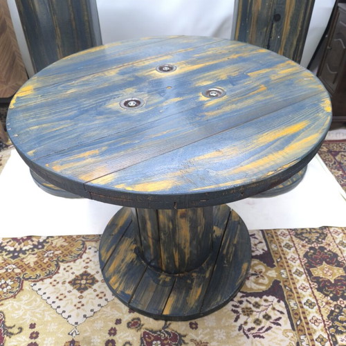 Karouli tables like new, set of 3 for cafe or veranda