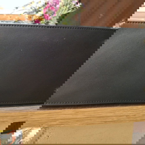 Τσάντα χειρός μαύρη γνήσιο δέρμα καινούργιο