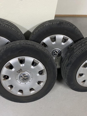 Σιδερένιες ζάντες VW Golf 185/60/15 μεταχειρισμένες εργοστασιακές