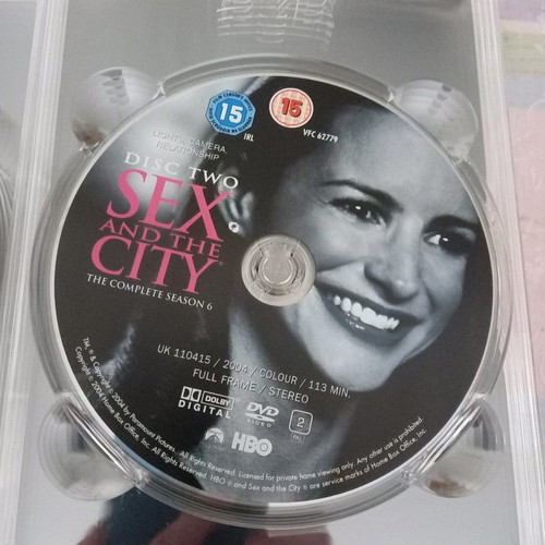 SEX AND THE CITY SEASONS:4,5,6 COLLECTIBLE LUXURY DVD BOX. PRICE DROP