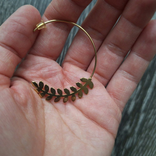 Hoop earrings new, gold color, 4cm diameter