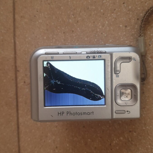 HP Photosmart camera with broken screen