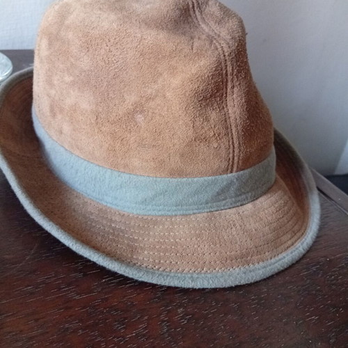 Vintage Sanda Rosa Leather Hat XL like new, 70s-80s