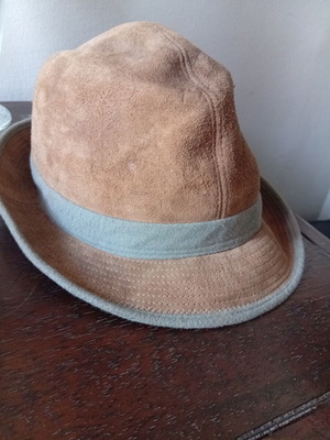 Vintage Sanda Rosa Leather Hat XL like new, 70s-80s