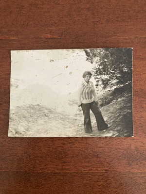 Vintage φωτογραφία 1960s με παντελόνια καμπάνα