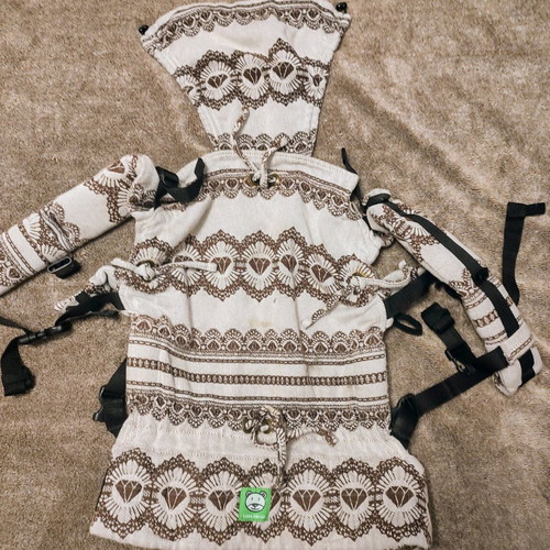 Ergonomic baby carrier with clips used, adjustable, cotton