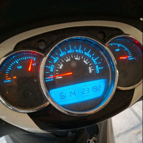Piaggio Beverly 300i scooter used, 2013, 23,200 km, white
