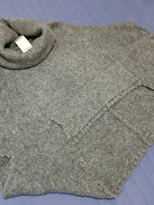Grey sleeveless turtleneck pullover one size new