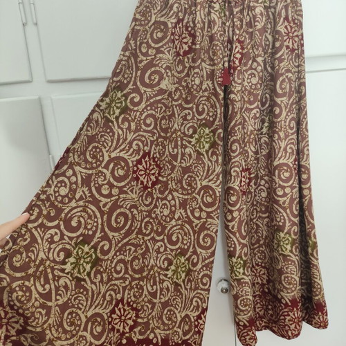 Pantelona colorful, size medium, like new