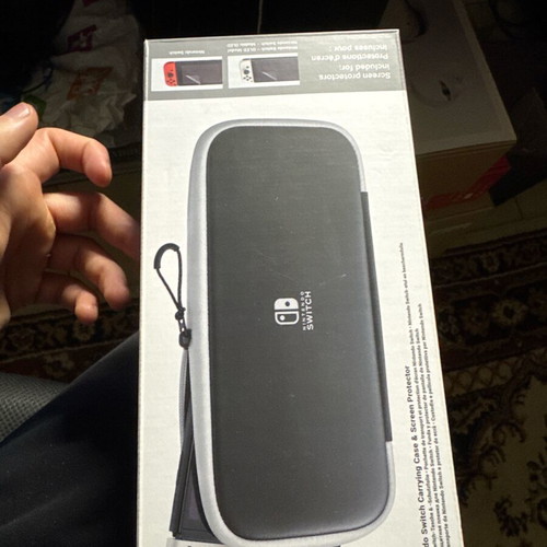 Nintendo Switch carrying case like new