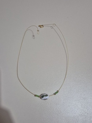 Necklace with painted floral detail, thin