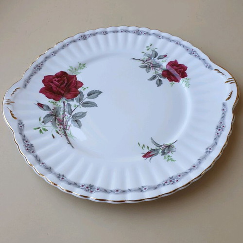 Vintage Royal Stafford Roses to Remember cake plate like new