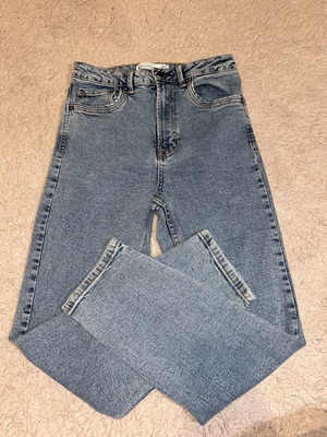 Stradivarius mom slim fit τζιν παντελόνι σαν καινούργιο, μπλε, μέγεθος L