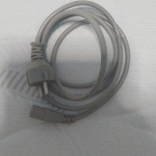 Samsung LE19R71B TV used, 19 inches, HDMI to AV converter included