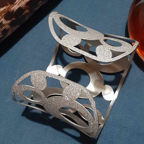 Cuff bracelet stainless steel new, silver