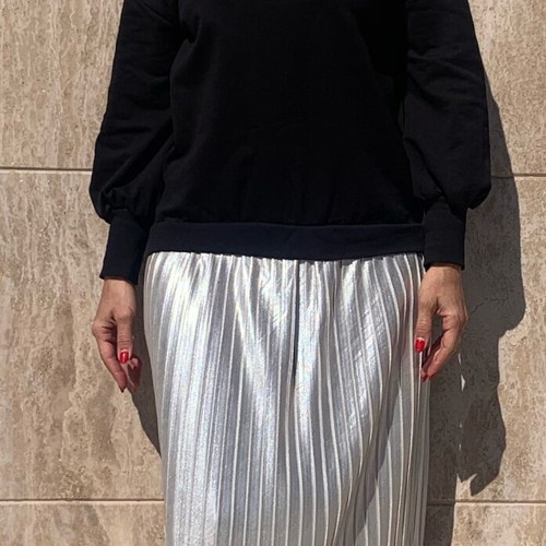 Sweatshirt dress new with silver pleated skirt size M