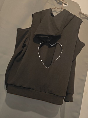 A-Style crepe blouse like new, size XXL, black with heart back cutout