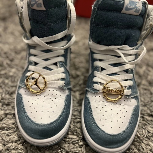 Air Jordan 1 High OG sneakers like new, size 40, blue