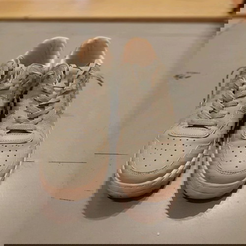 sneakers γυναικεία stradivarius