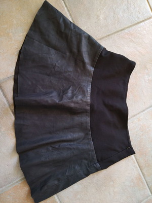 Benetton φούστα σαν καινούργιο small/medium