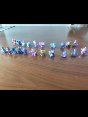 Superthings figures like new, set of 22 pieces