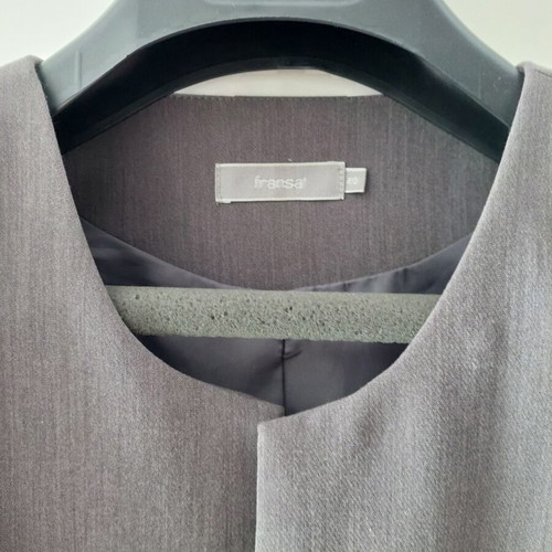 Grey women's jacket like new, size L, elastic fabric