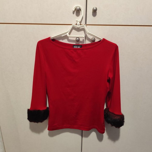 BSB blouse used red with fur details on cuffs
