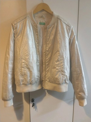 Μπουφάν Benetton ασημί σαν καινούργιο