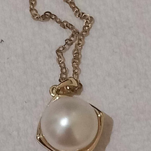 Necklace with large natural pearl and 925 gold-plated silver