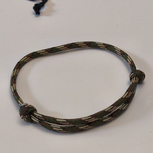 Set of 6 men's adjustable leather and cord bracelets, black and khaki