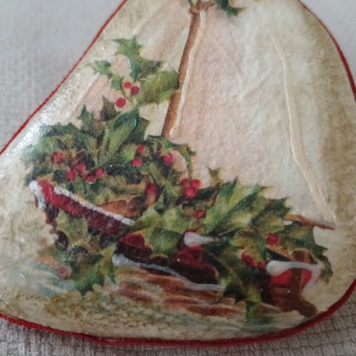 Handmade Christmas decoration like new, painted stone