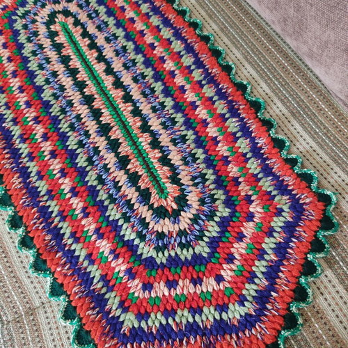 Vintage handmade knitted rug used, 88x42 cm