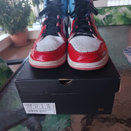 Nike Air Jordan 1 Retro High OG Fearless sneakers size 44 like new