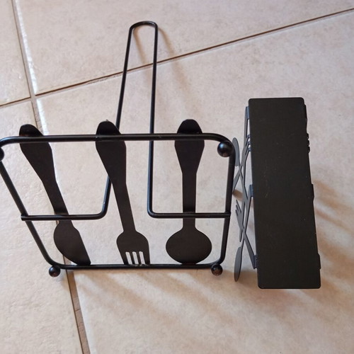 Kitchen accessories set with cutlery silhouettes, black metal