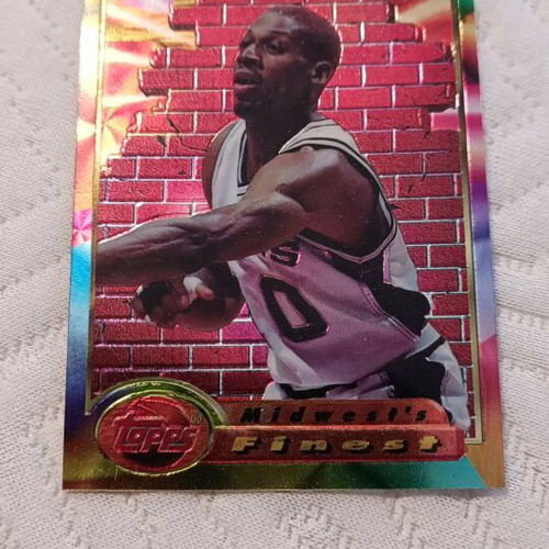 Dennis Rodman Fleer 96-97 and Topps 94 cards like new, 2 pieces