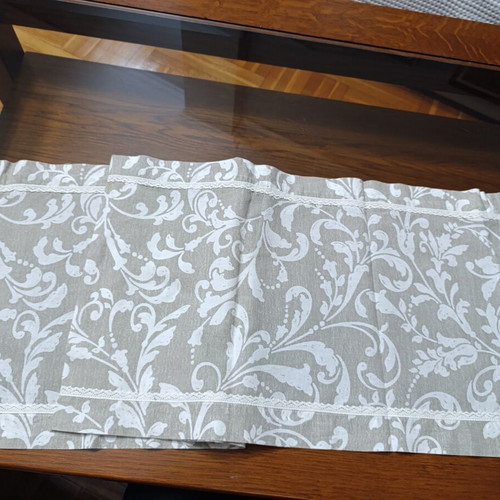Table runner over 150 cm used, very long