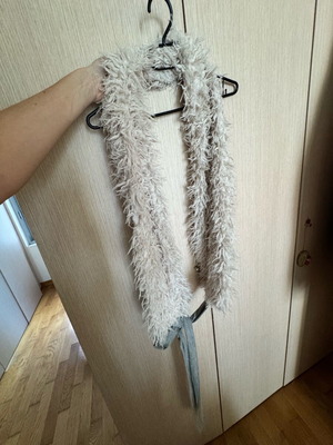 Sheep scarf like new, white with gray tie C-Throu