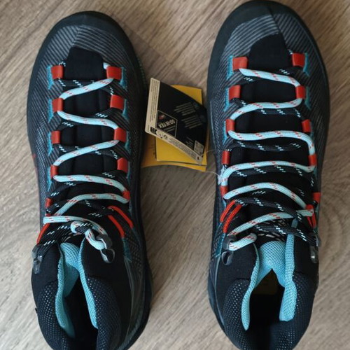 La Sportiva Aequilibrium Hike GTX women's hiking shoes size 40