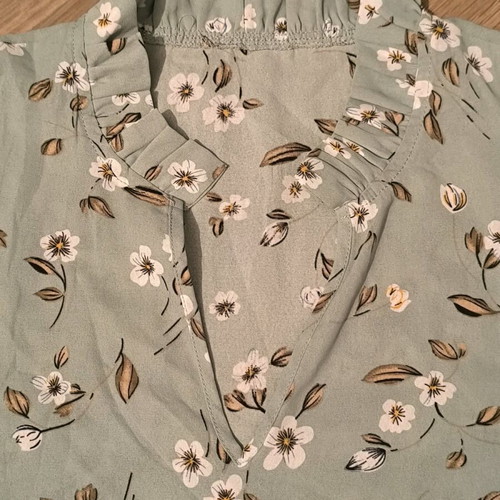 Shein floral women's blouse green like new
