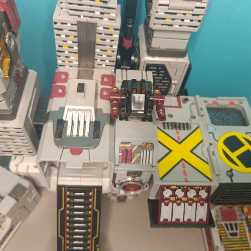 Transformers Metroplex Siyang Culture Y-C001 Vladivostok figure, custom-painted