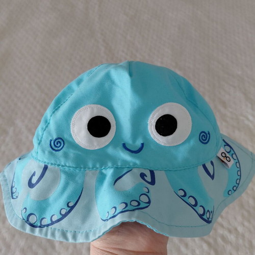 Zoocchini UV hat used 6-12 months
