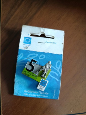 Pin 2004