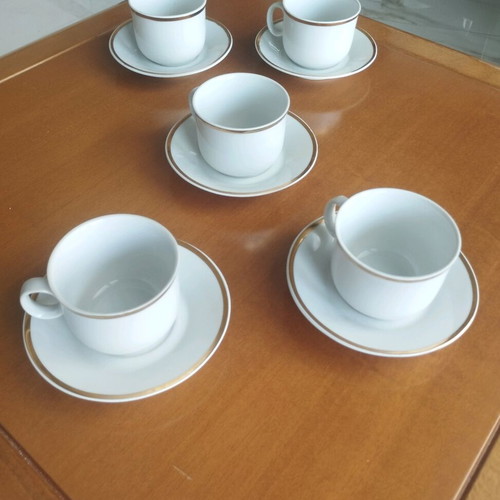 Vintage Razgrad porcelain set of 5 cups with saucers like new